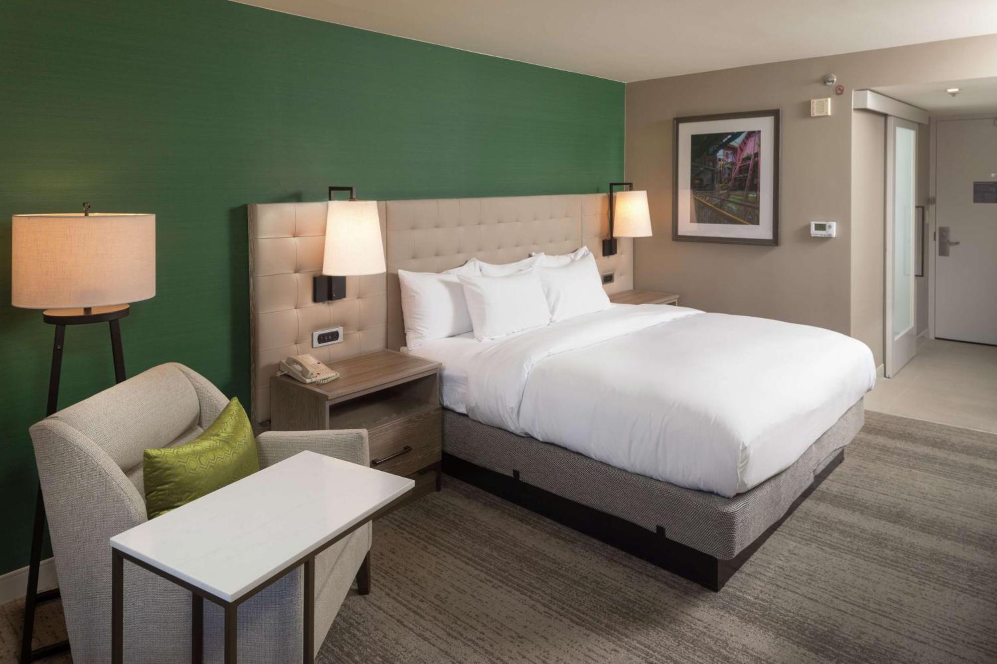 Отель Hilton Birmingham Downtown At Uab Экстерьер фото