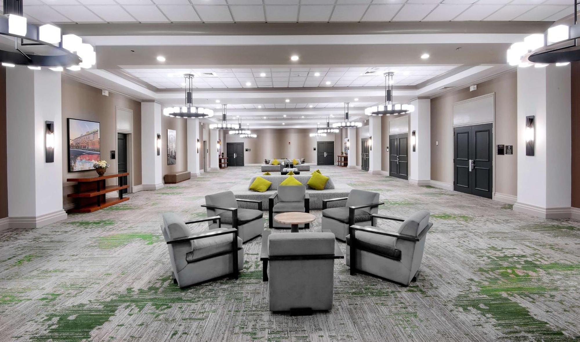 Отель Hilton Birmingham Downtown At Uab Экстерьер фото